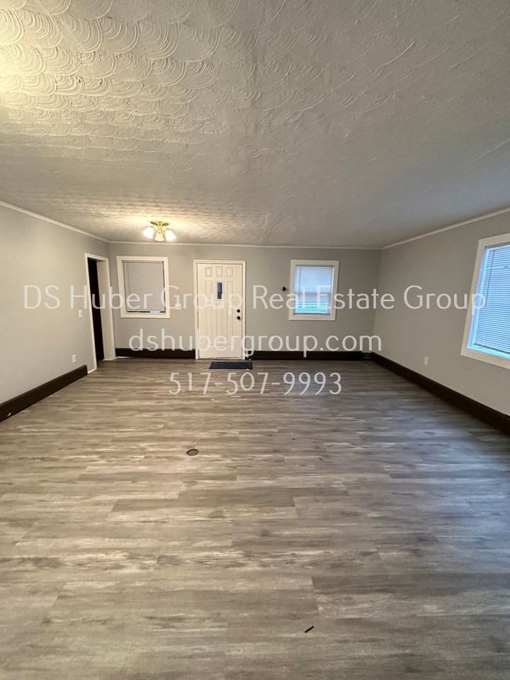 2588 Haslett Rd - Photo 2 of 15