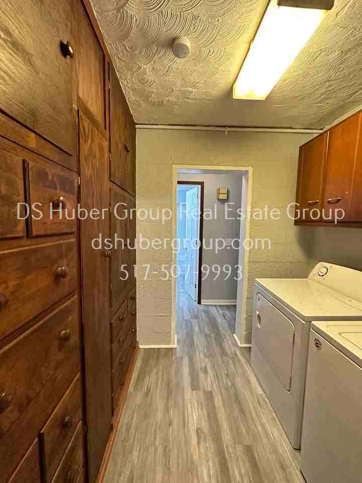 2588 Haslett Rd - Photo 5 of 15