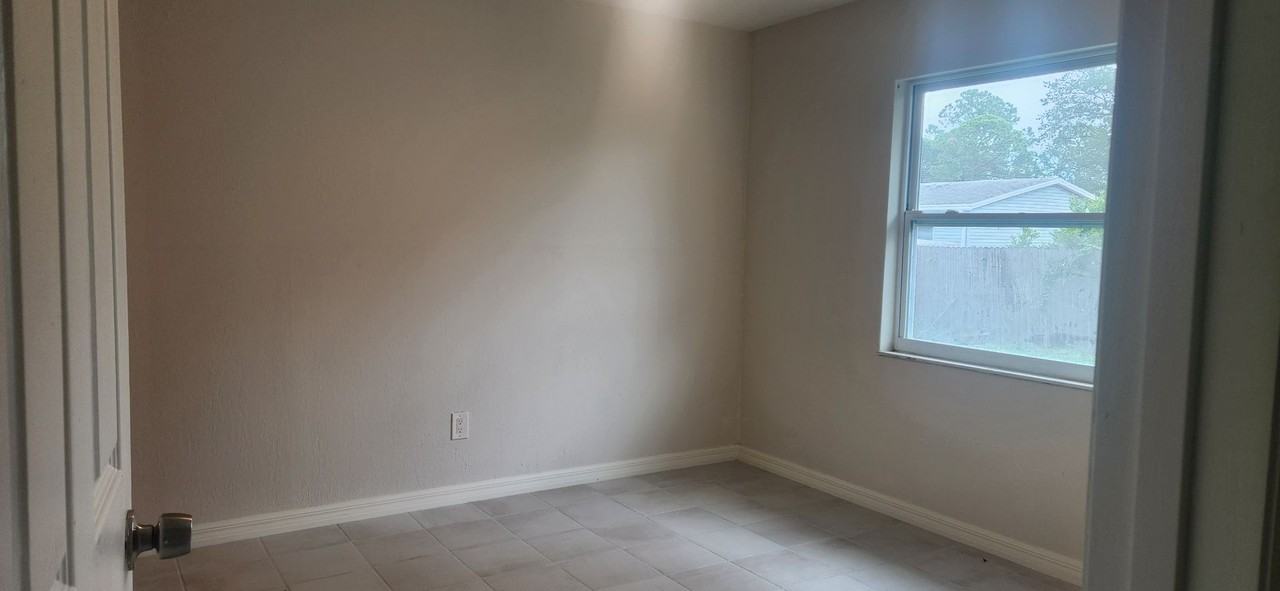 5797 Spruce Creek Rd - Photo 3 of 8