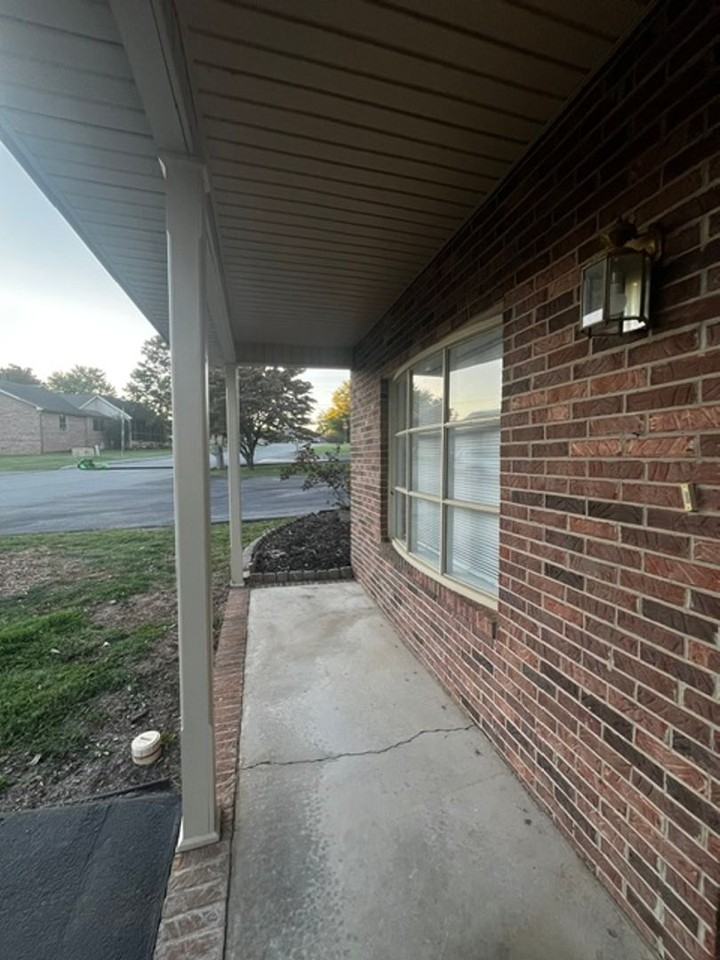 1210 S Rachaels Cir - Photo 2 of 22