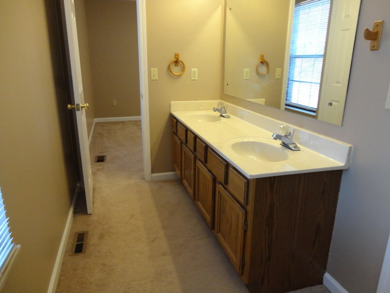 1210 S Rachaels Cir - Photo 7 of 22