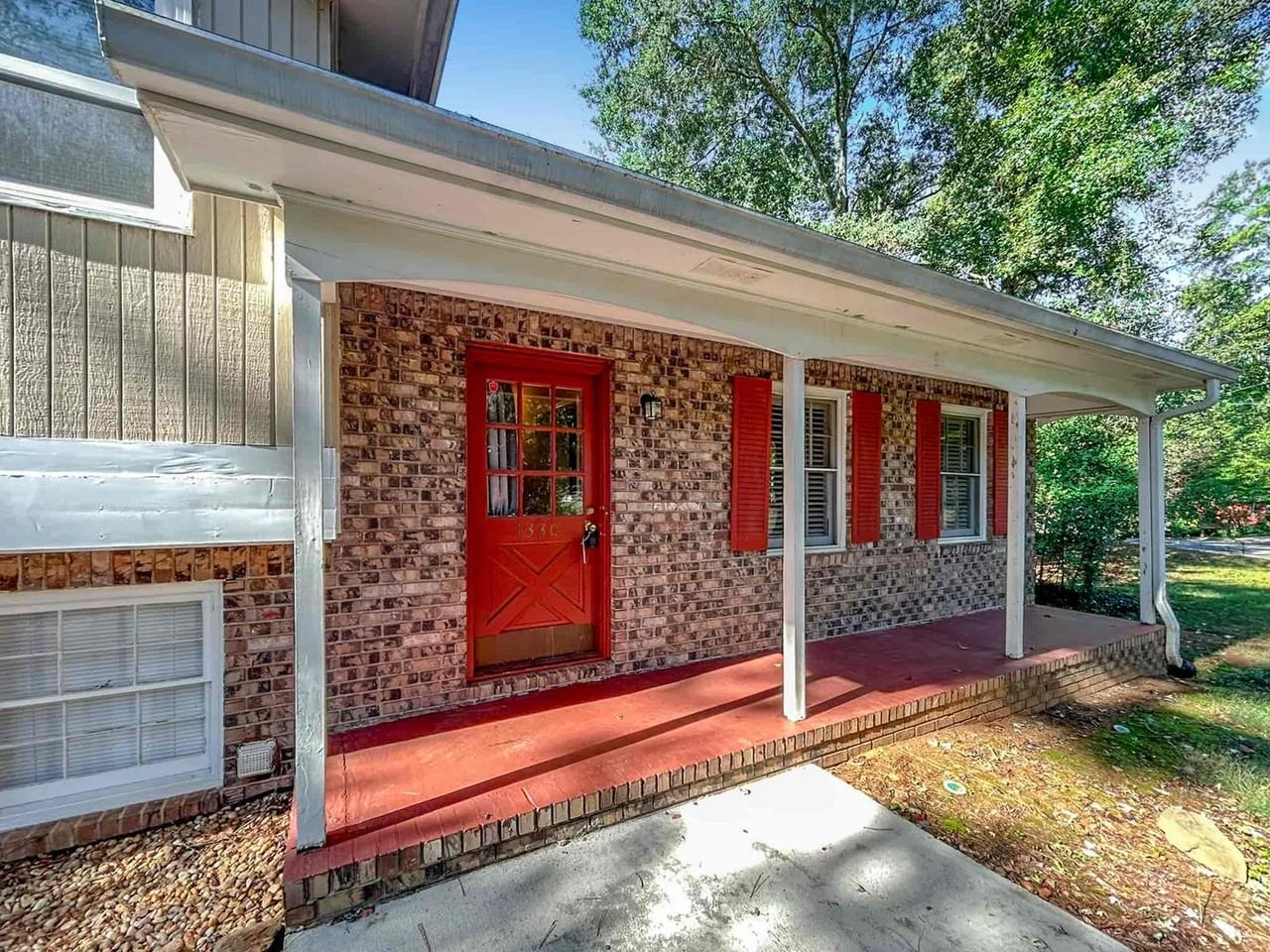 1330 Woodhill Dr - Photo 3 of 34