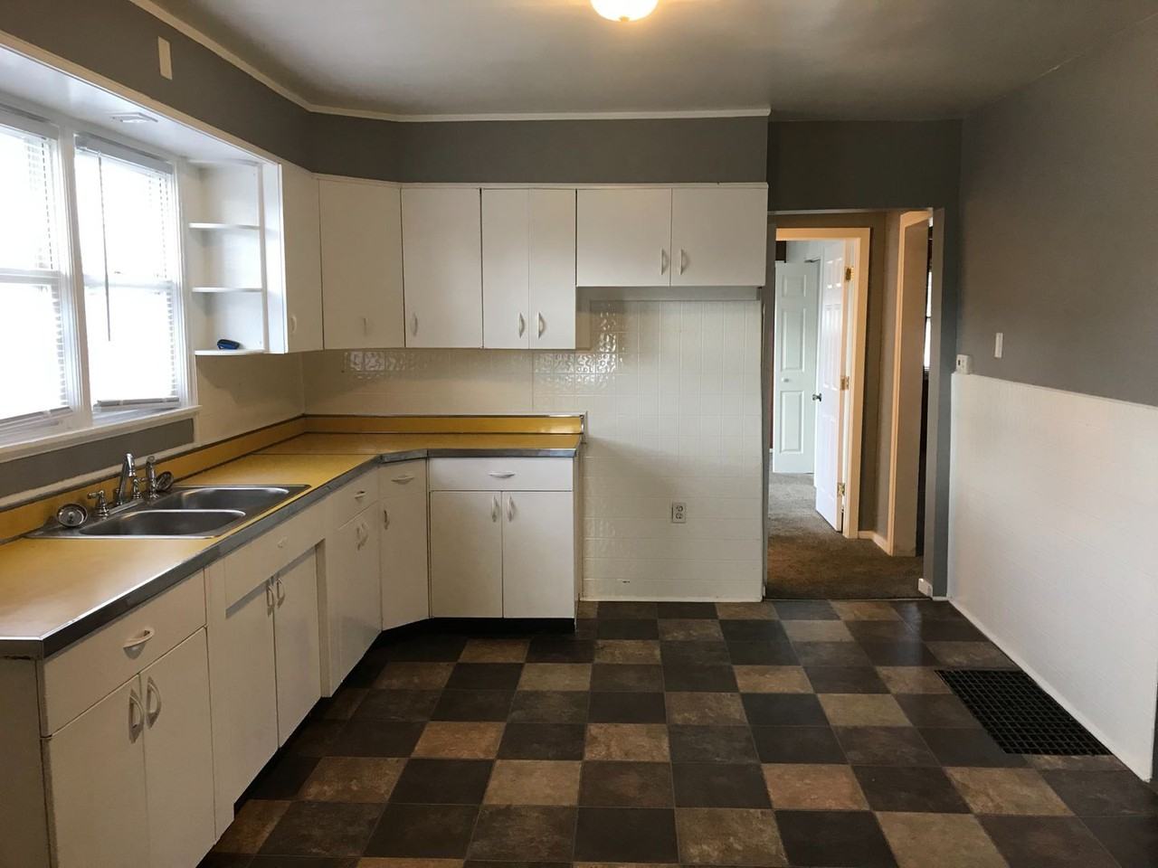1602 E Bradbury Ave - Photo 5 of 10
