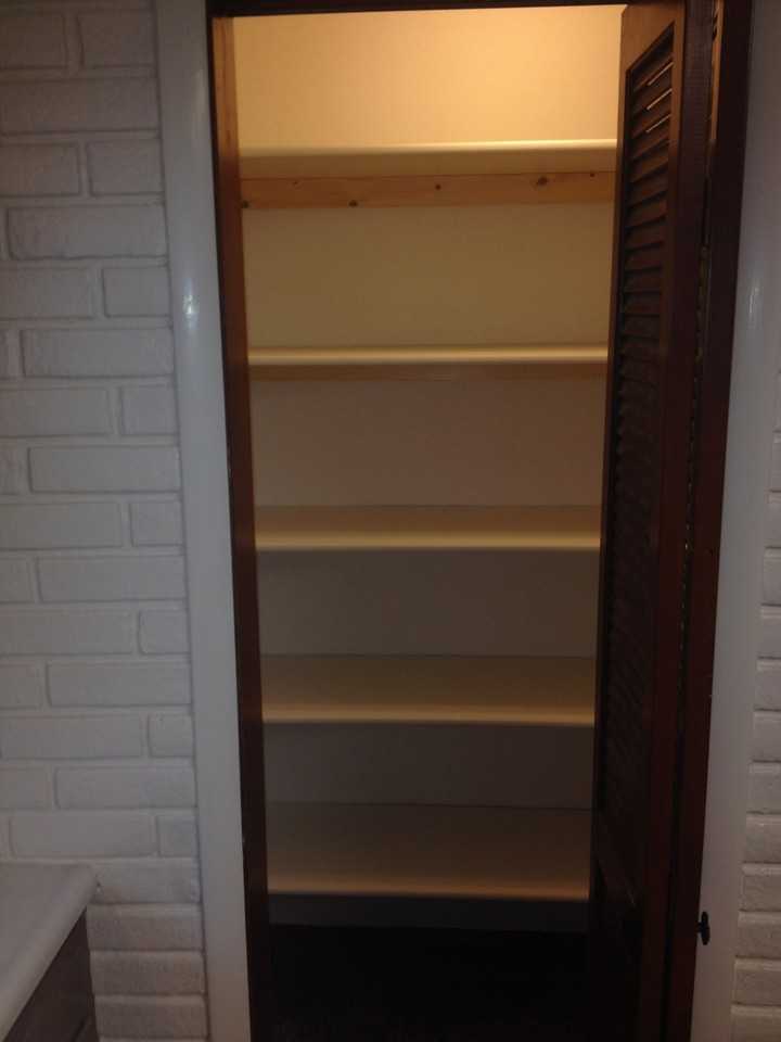 905 Hill St - Photo 7 of 22
