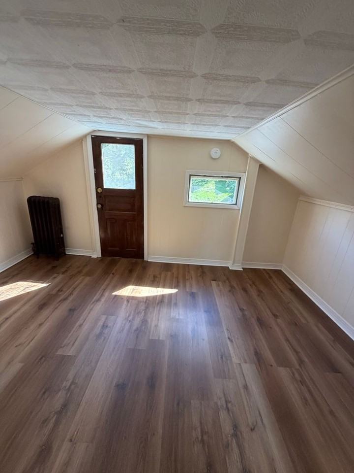 117 S Webster Ave - Photo 3 of 13