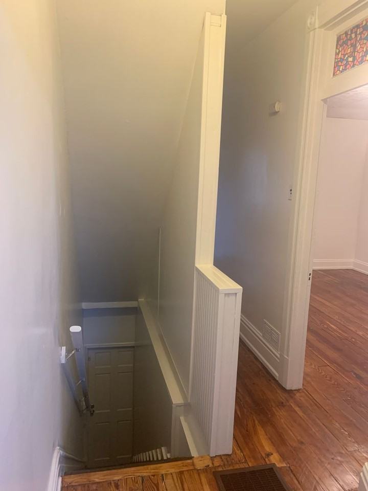 734 W King St 2nd Fl - Photo 2 of 18