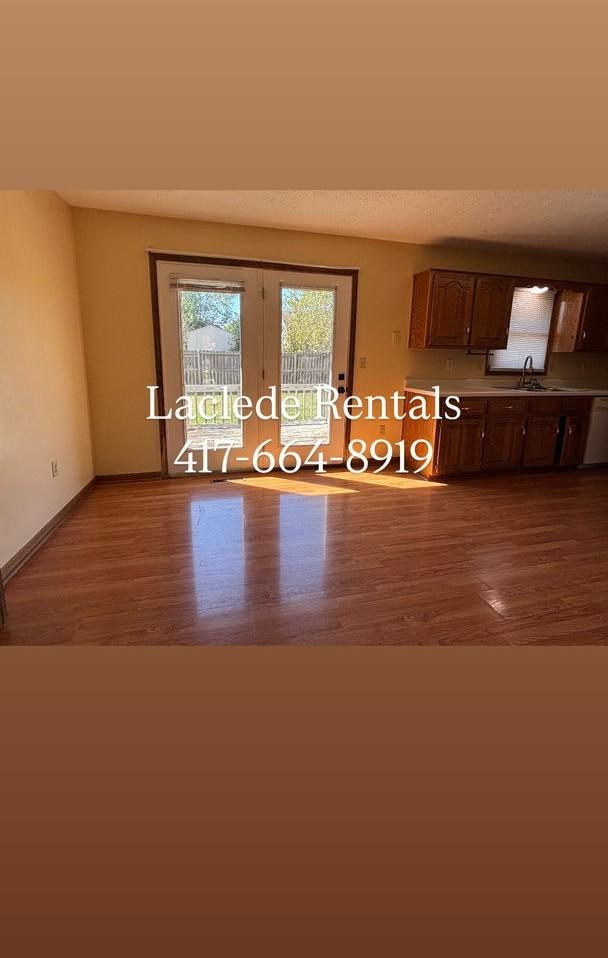 1301 Woodhill Dr - Photo 5 of 15