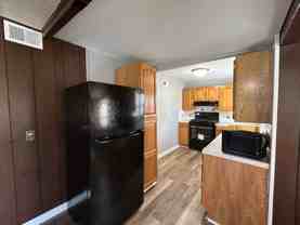 400 Hazlett Ave #B - Photo 1 of 1