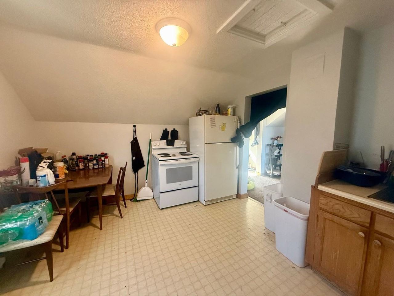 615 Elm St - Photo 2 of 7