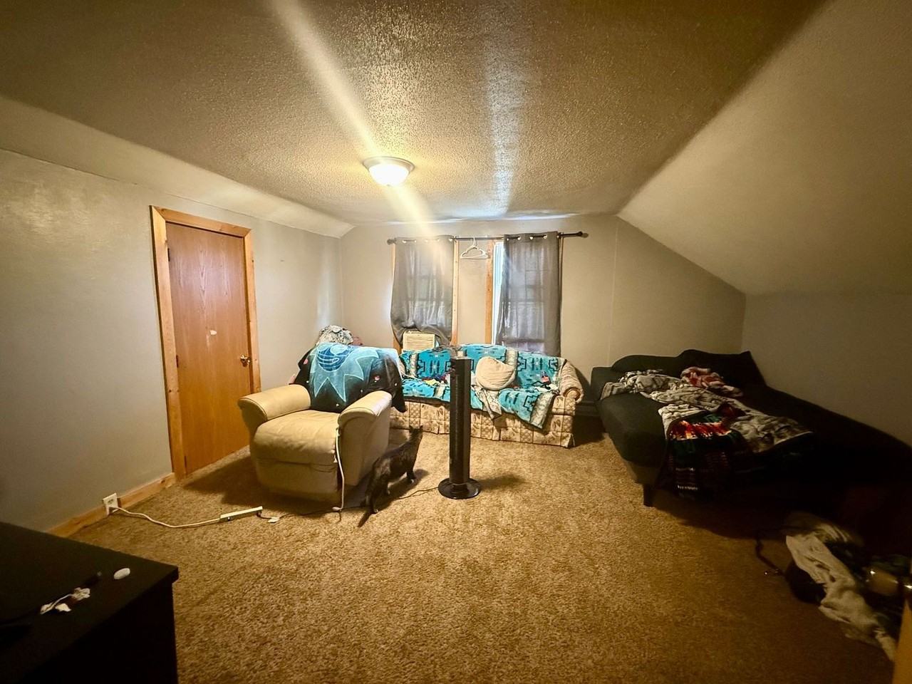 615 Elm St - Photo 3 of 7