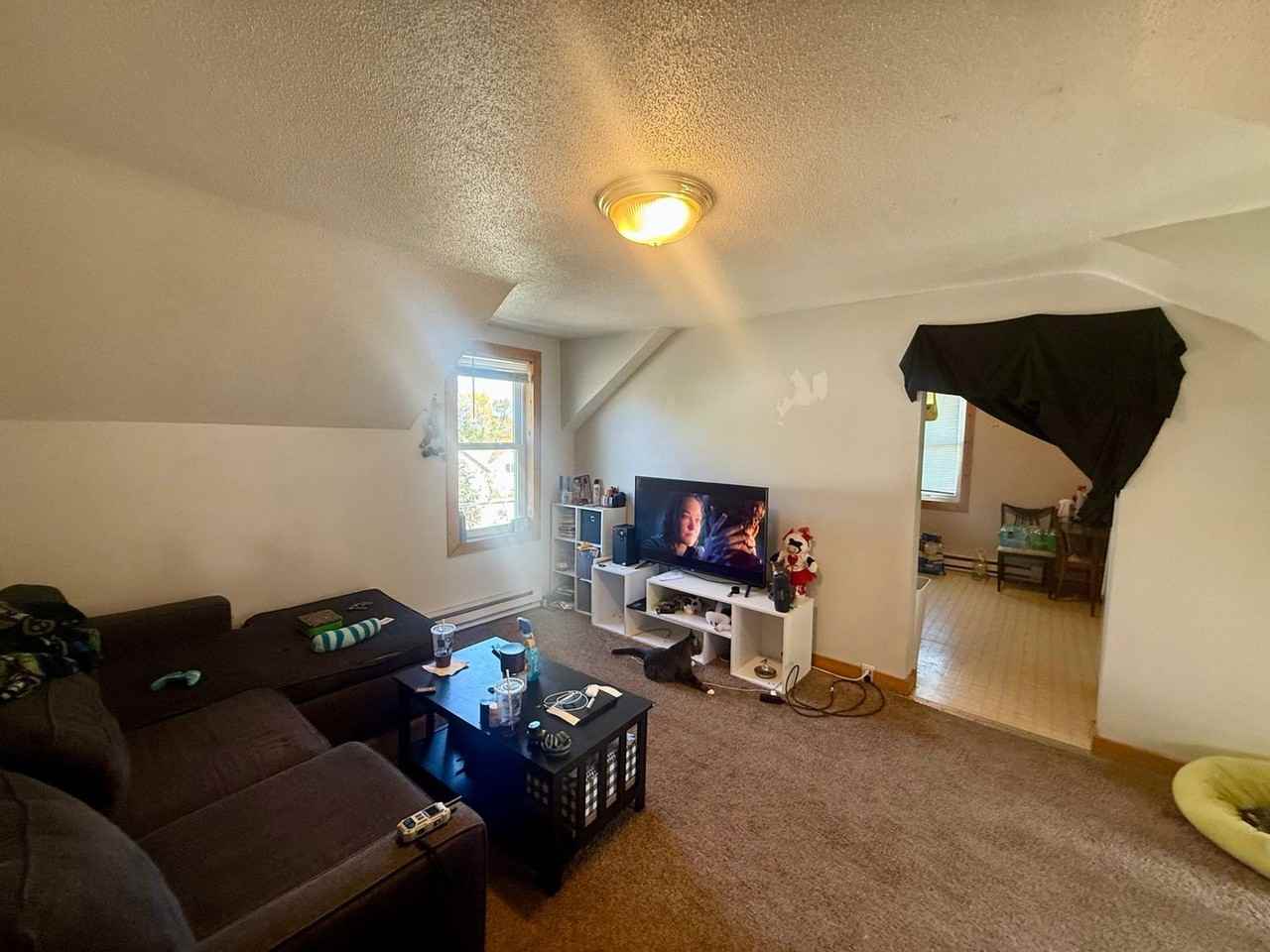 615 Elm St - Photo 5 of 7