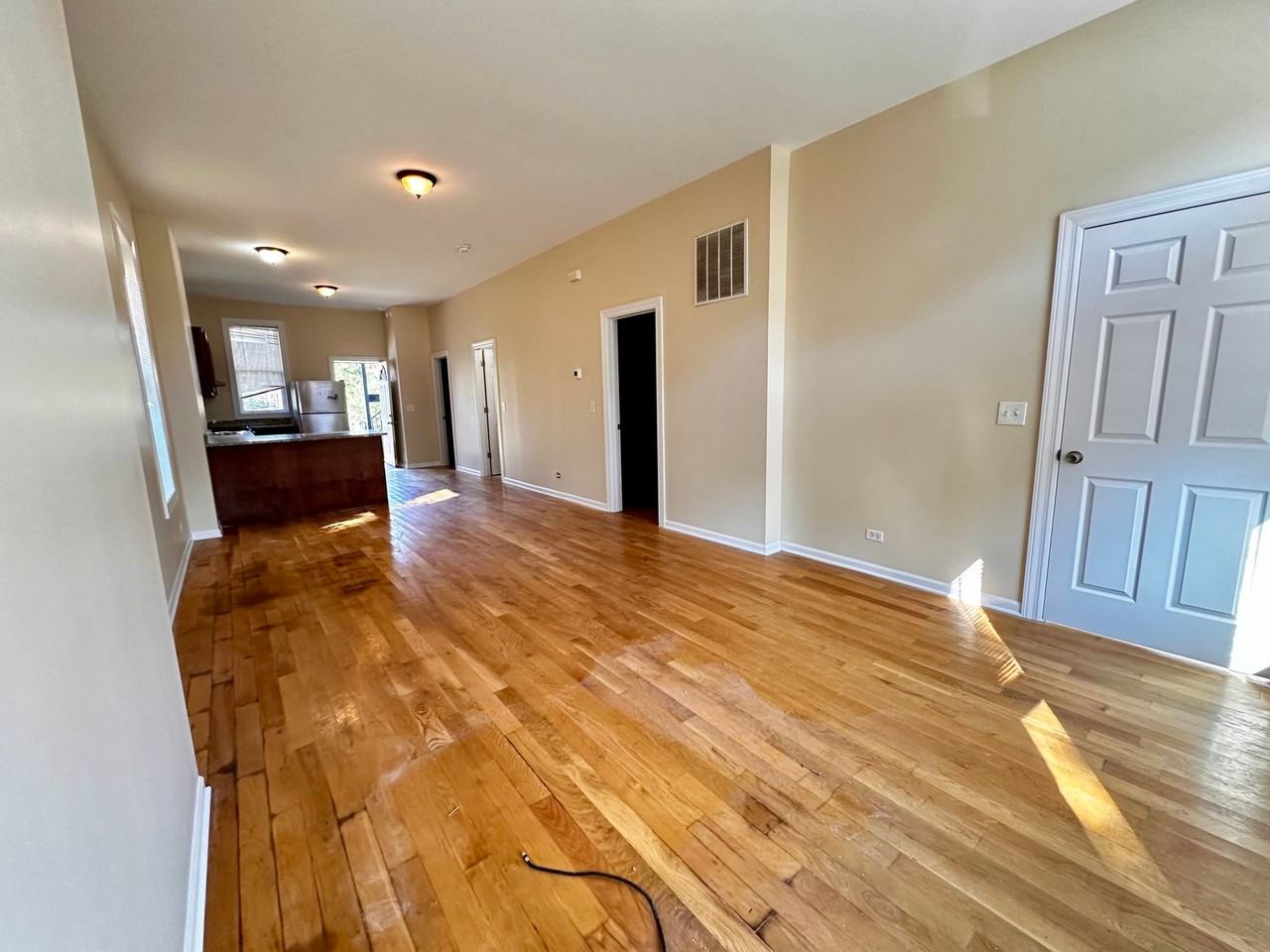2624 West 15th Street - Photo 3 of 29