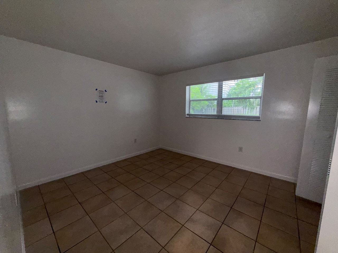 629 NE 2nd Ave Ft. Lauderdale, FL 33304 - Photo 3 of 5