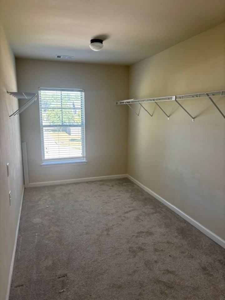 3006 Margot Ln - Photo 5 of 12