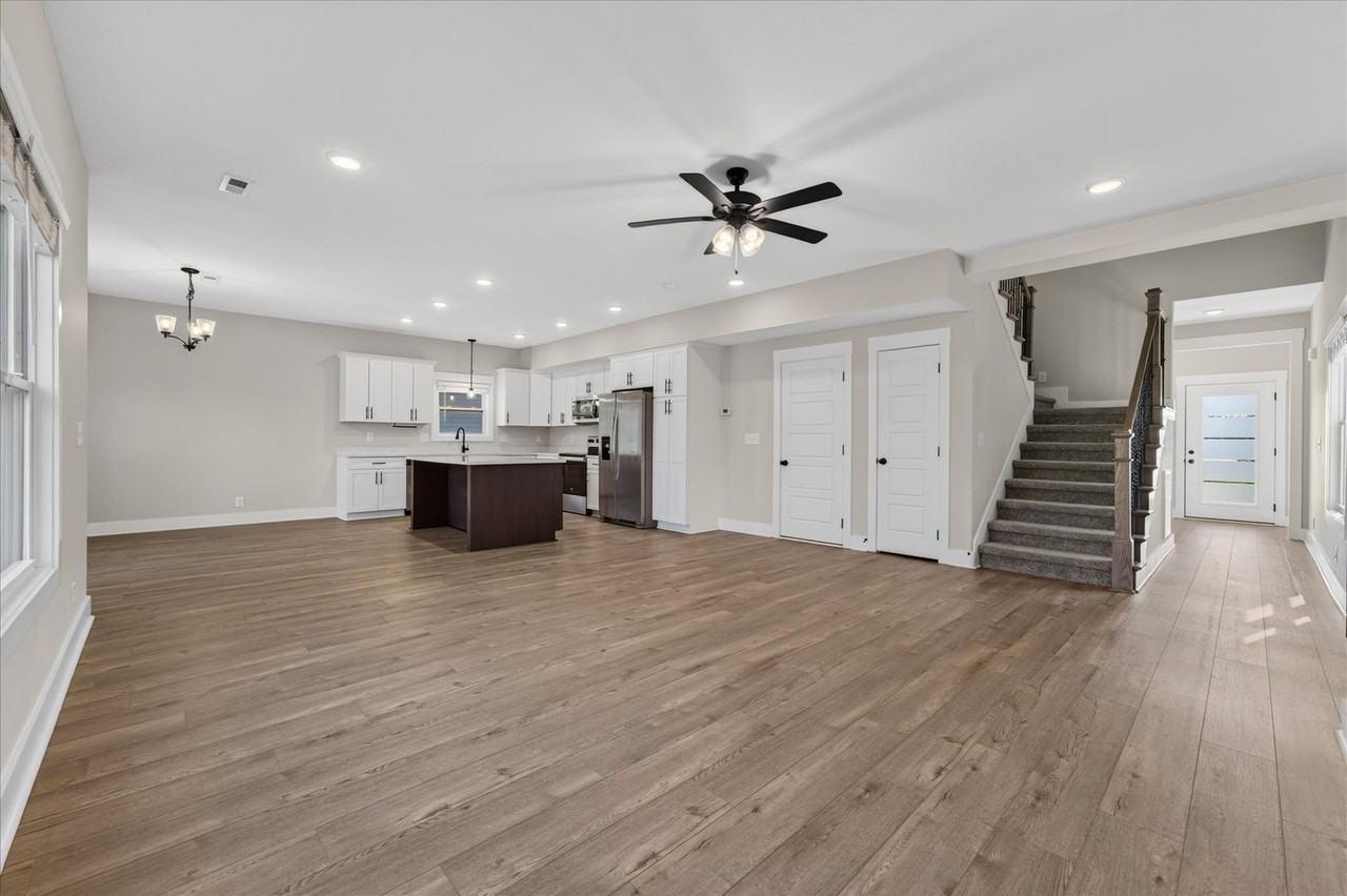 2517 Ashland City Rd - Photo 6 of 44