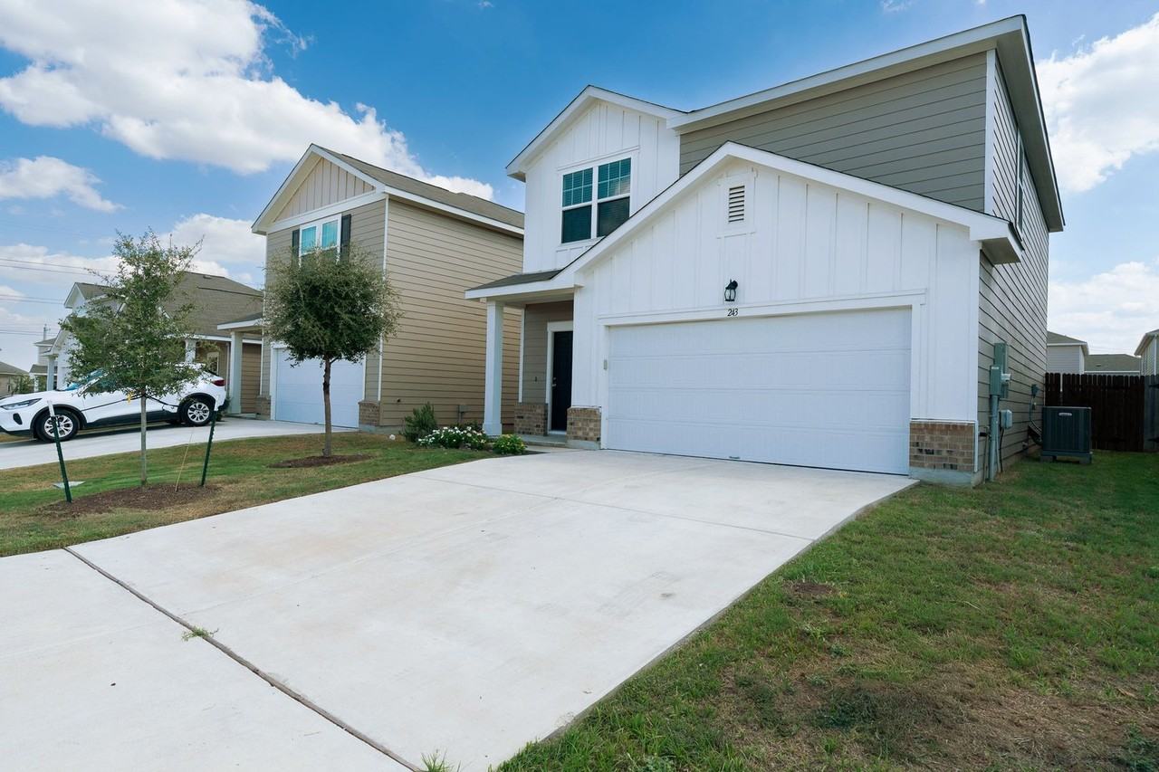 243 Waterbuck Loop - Photo 2 of 18