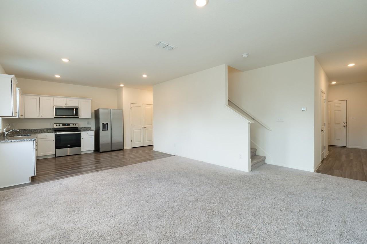 243 Waterbuck Loop - Photo 4 of 18