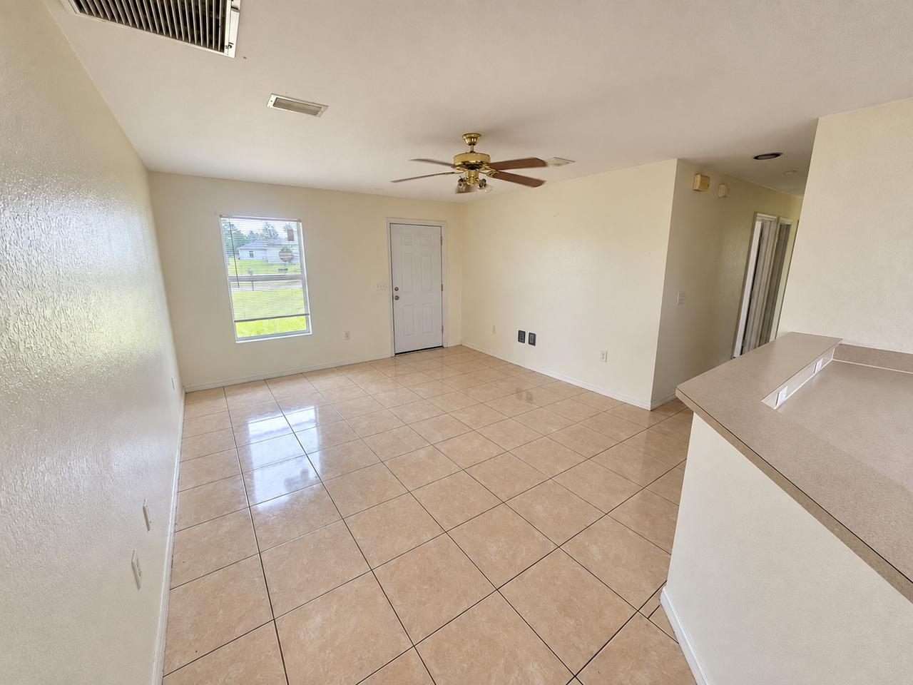 113 Larch Rd - Photo 2 of 10