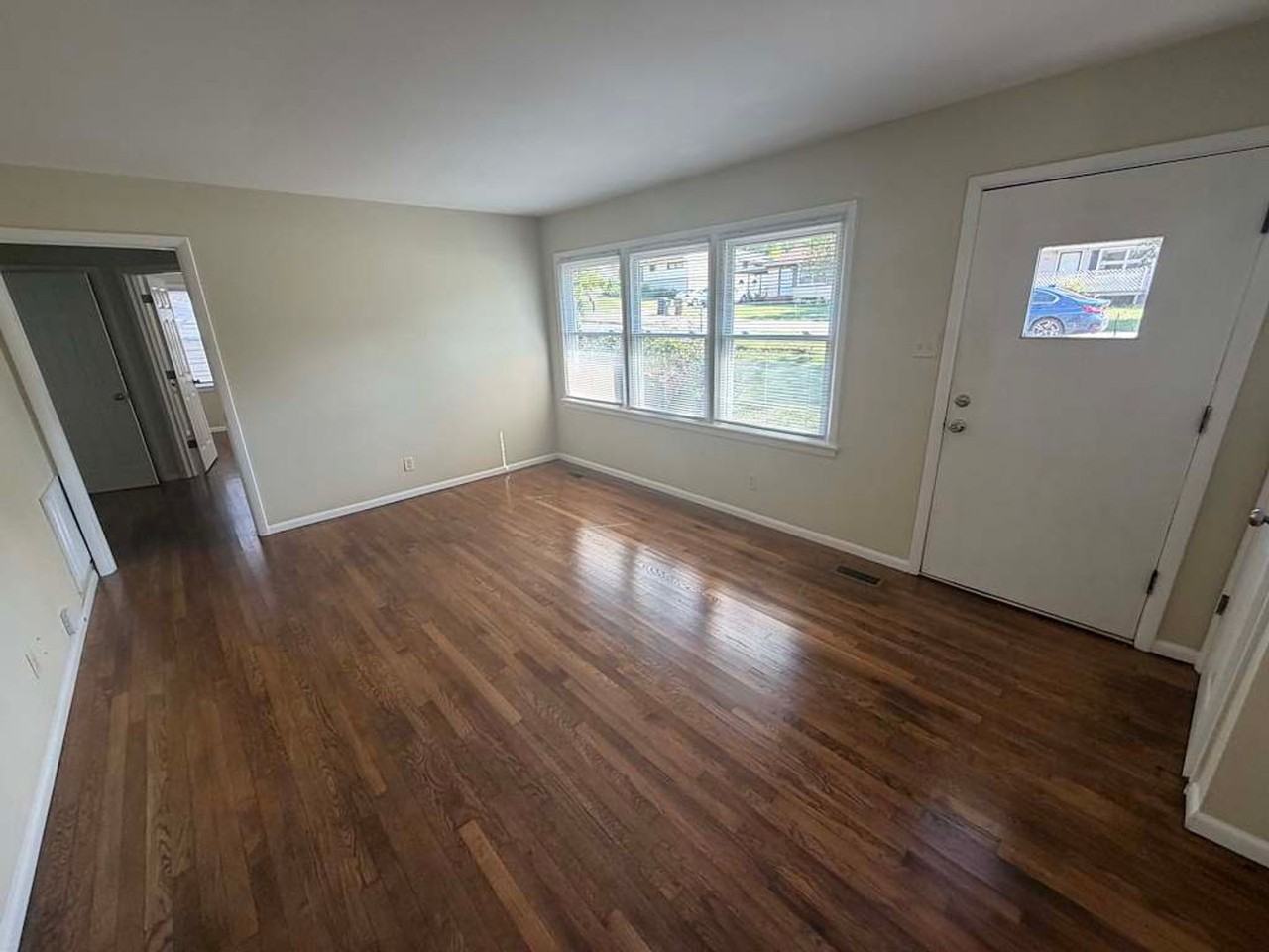 2113 Berea Ave - Photo 3 of 9