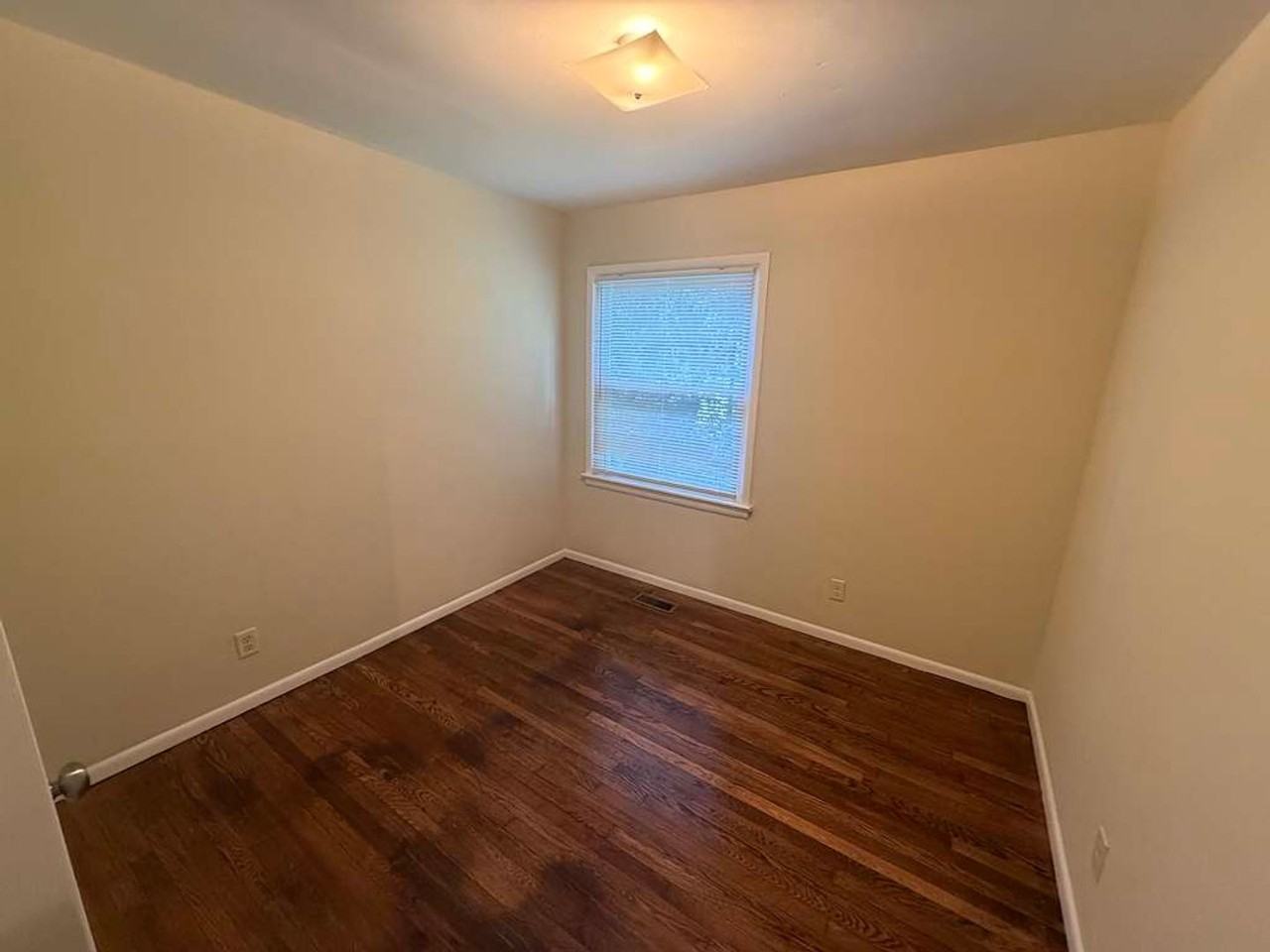 2113 Berea Ave - Photo 5 of 9