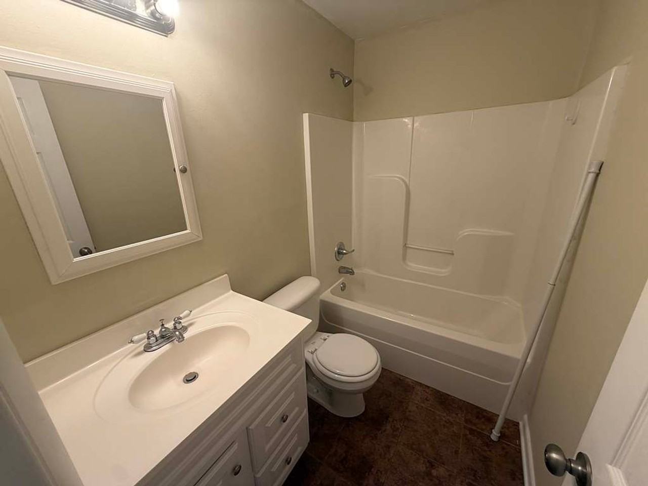 2113 Berea Ave - Photo 6 of 9