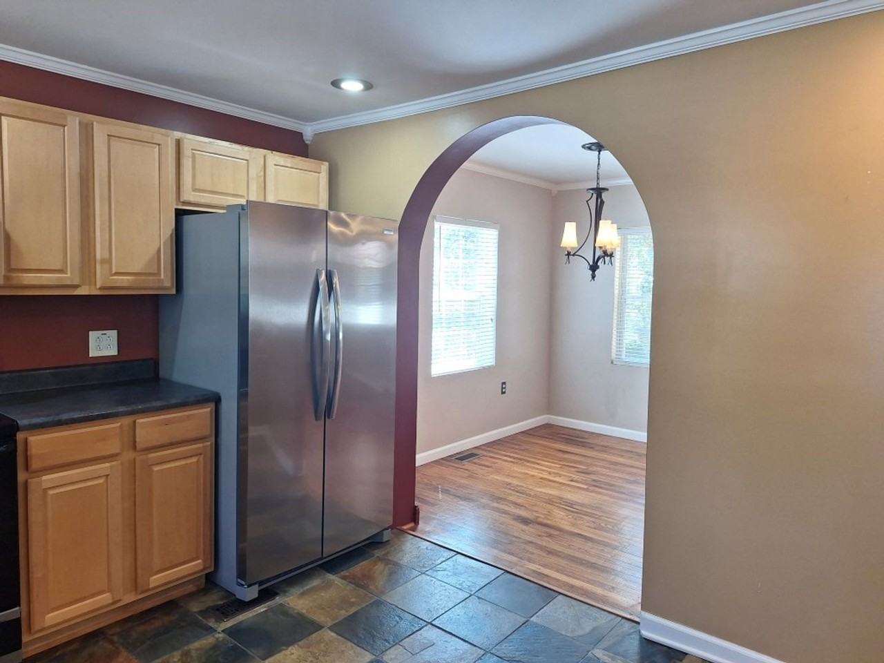 114 Gorgas Ln - Photo 3 of 32