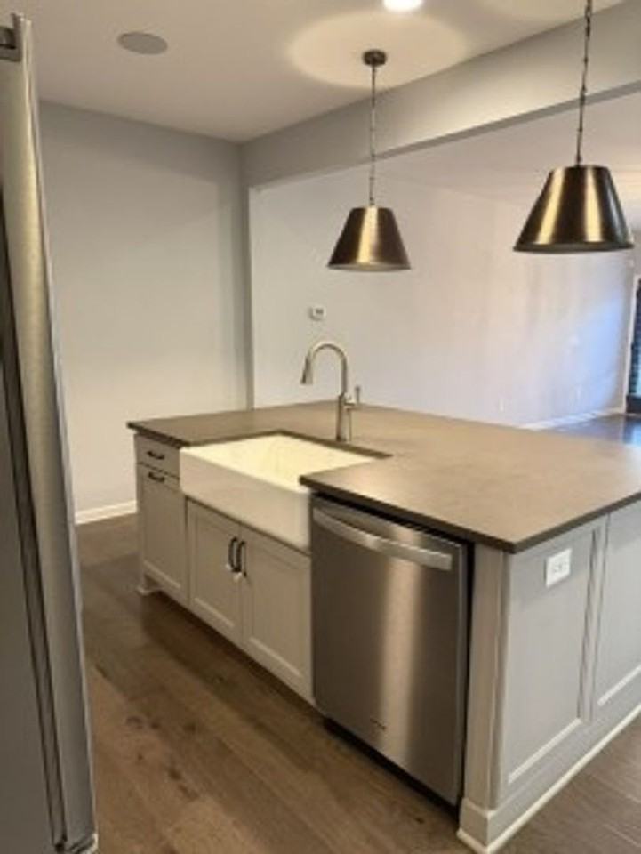 1006 Beyer Pl - Photo 2 of 34