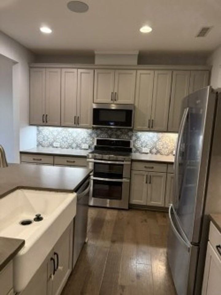 1006 Beyer Pl - Photo 5 of 34