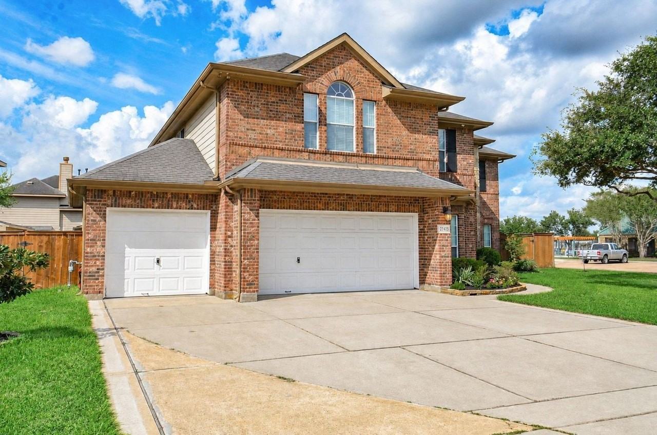21415 Sierra Bend Dr - Photo 3 of 33