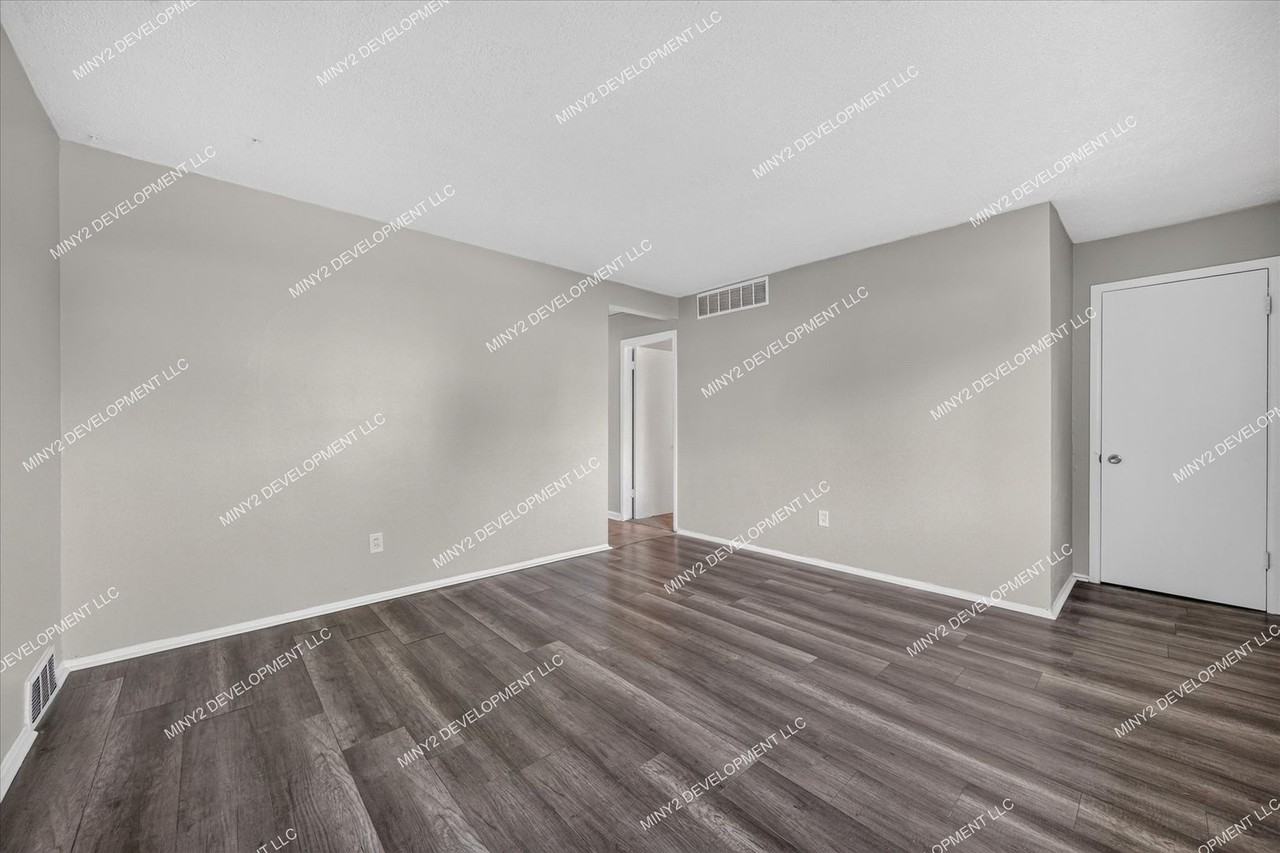 20758 Ehlert Ave - Photo 5 of 33