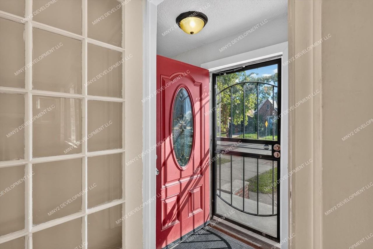 17153 Appoline St - Photo 4 of 38