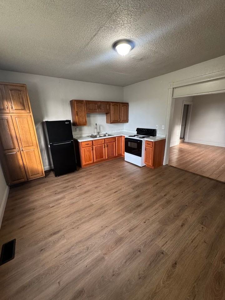 2249 New Haven Ave - Photo 4 of 10