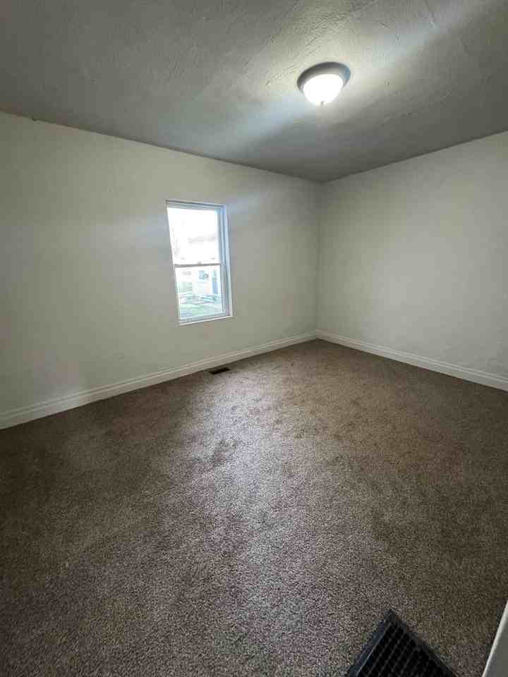 2249 New Haven Ave - Photo 5 of 10