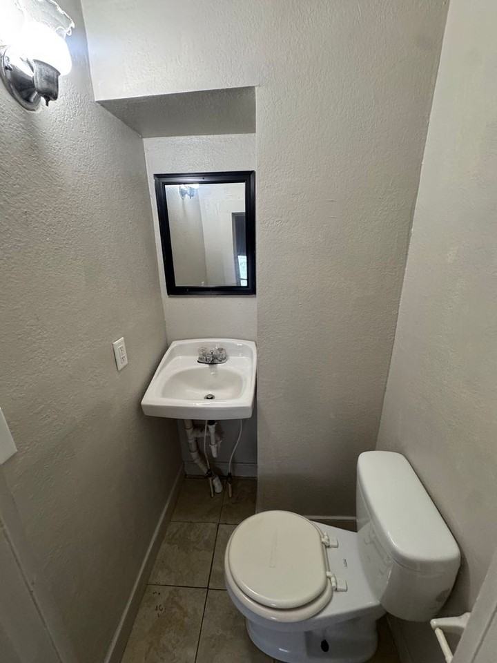 2249 New Haven Ave - Photo 6 of 10