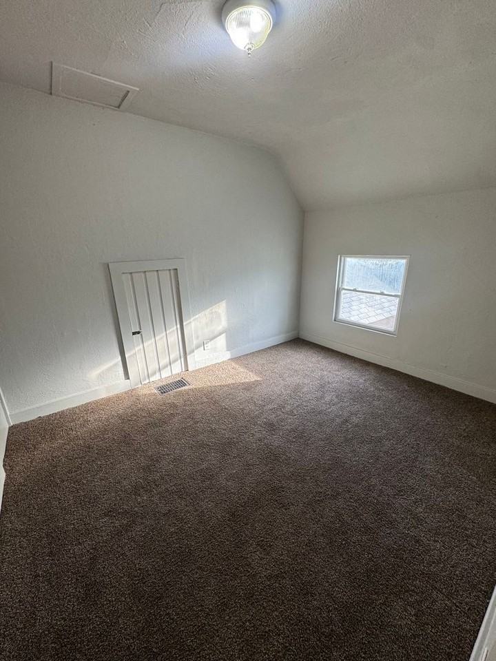 2249 New Haven Ave - Photo 7 of 10