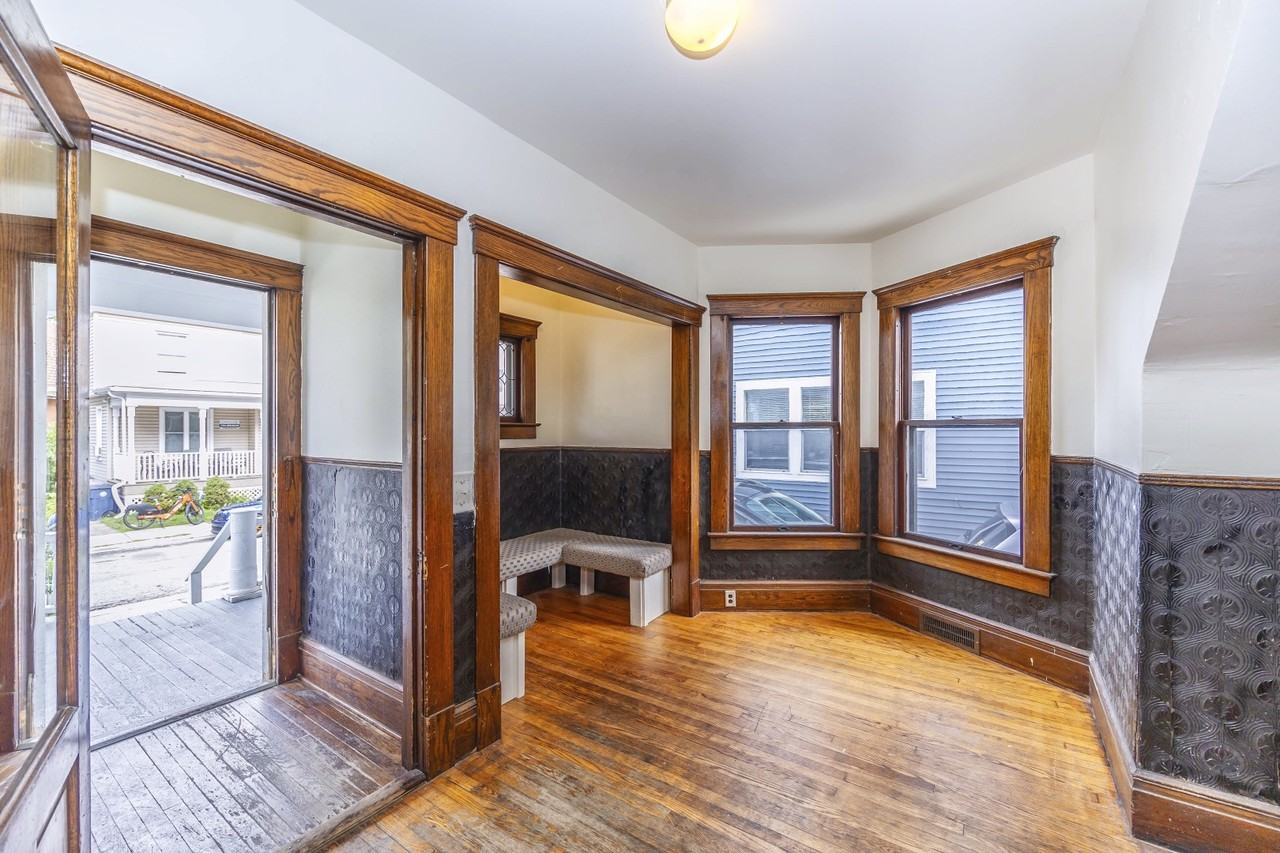 419 Hamilton Pl #1 - Photo 4 of 44