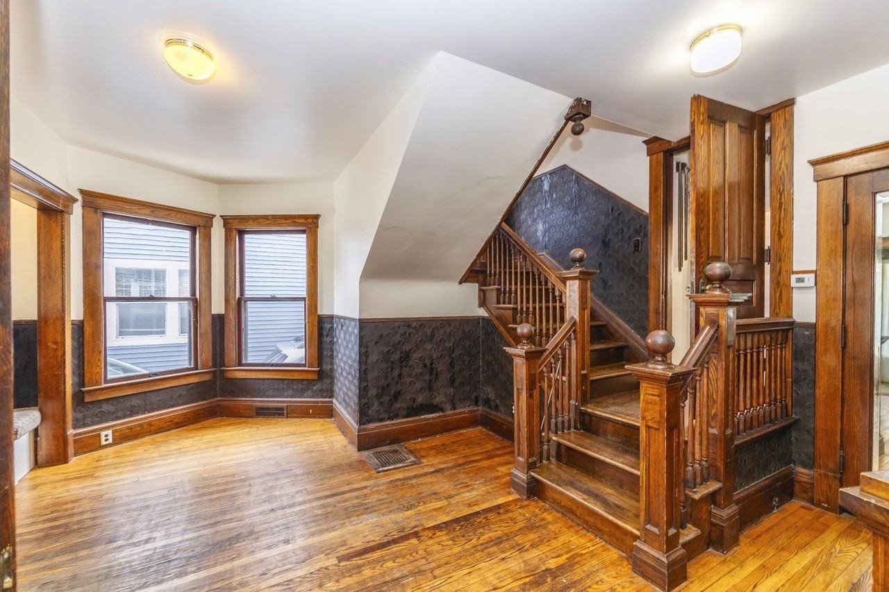 419 Hamilton Pl #1 - Photo 5 of 44
