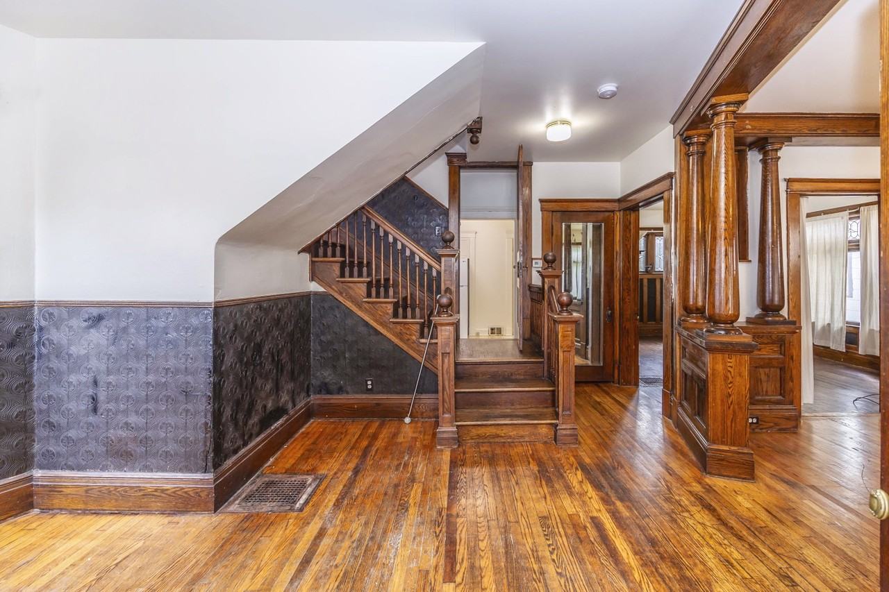 419 Hamilton Pl #1 - Photo 6 of 44