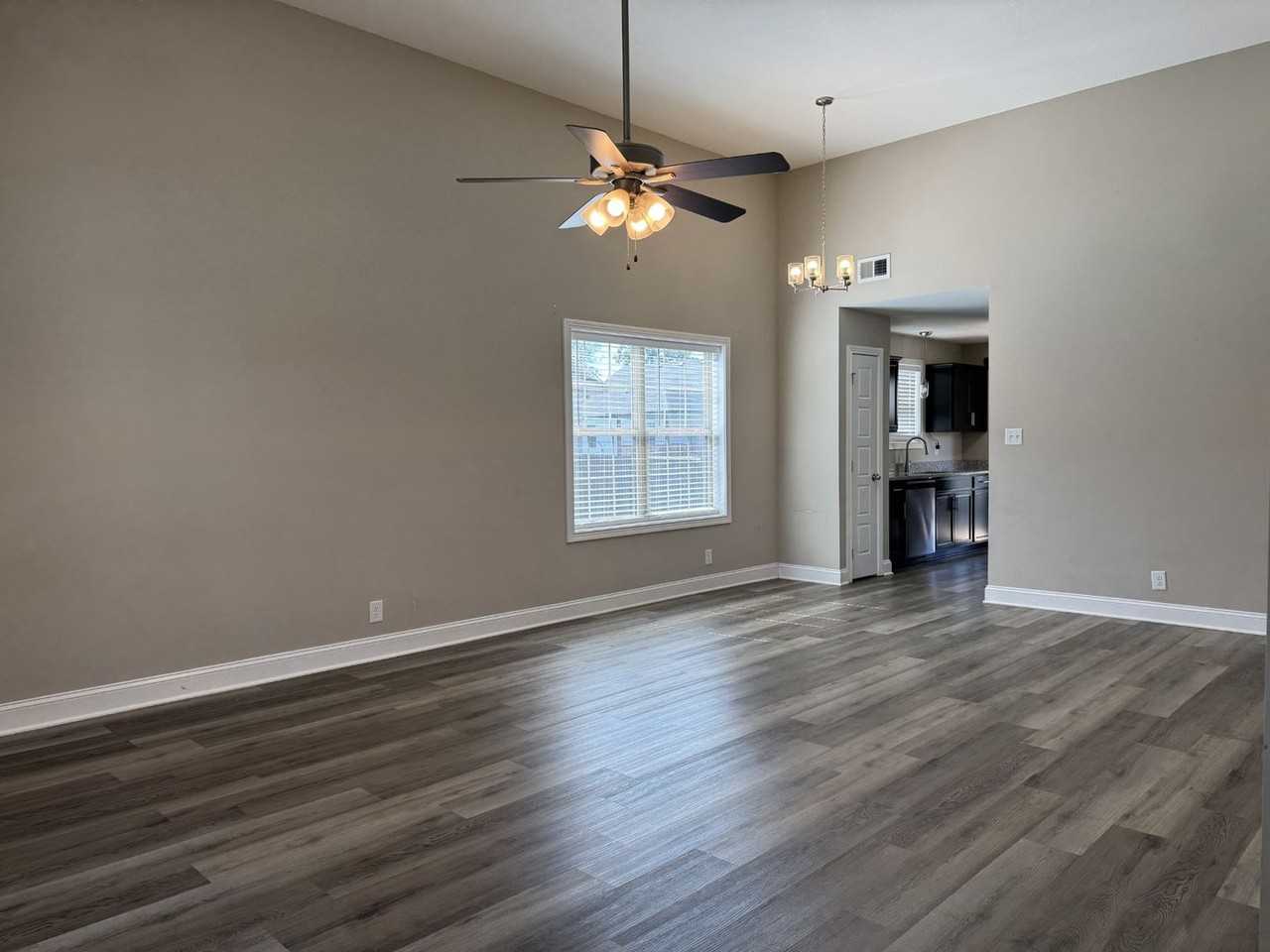 425 Irish Hills Dr - Photo 2 of 15