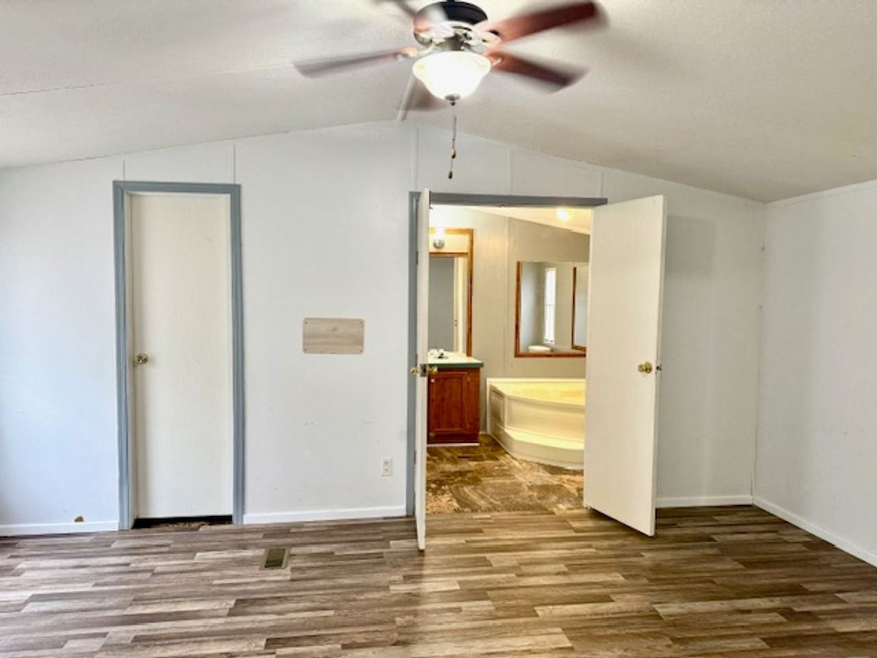 606 E Cypress - Photo 4 of 8
