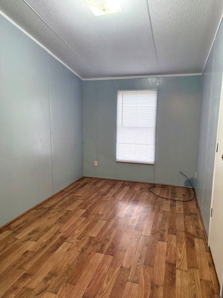 606 E Cypress - Photo 6 of 8