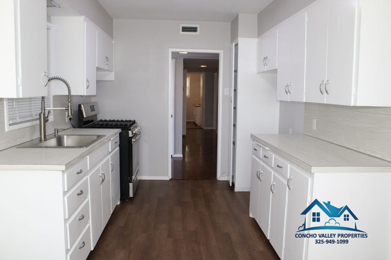 2651 Colorado Ave - Photo 4 of 14