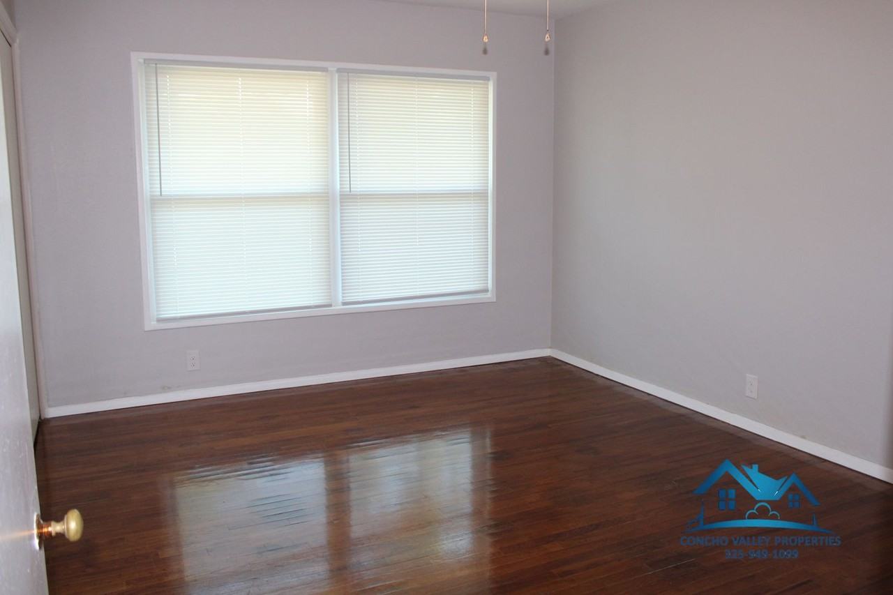 2651 Colorado Ave - Photo 6 of 14