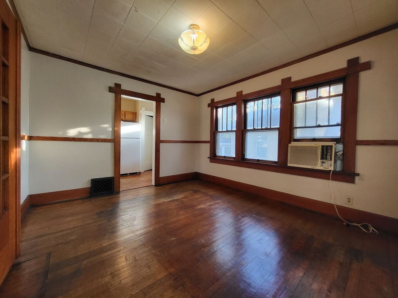 1615 Jefferson Ave - Photo 6 of 26