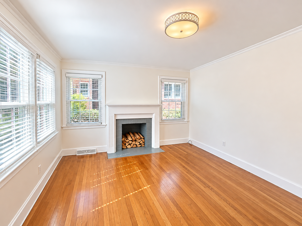 106 W Mountainview Ave - Photo 2 of 9