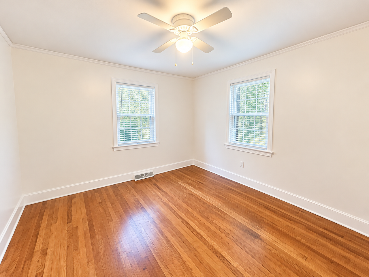 106 W Mountainview Ave - Photo 6 of 9