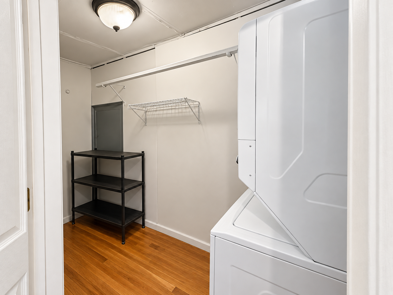 106 W Mountainview Ave - Photo 7 of 9