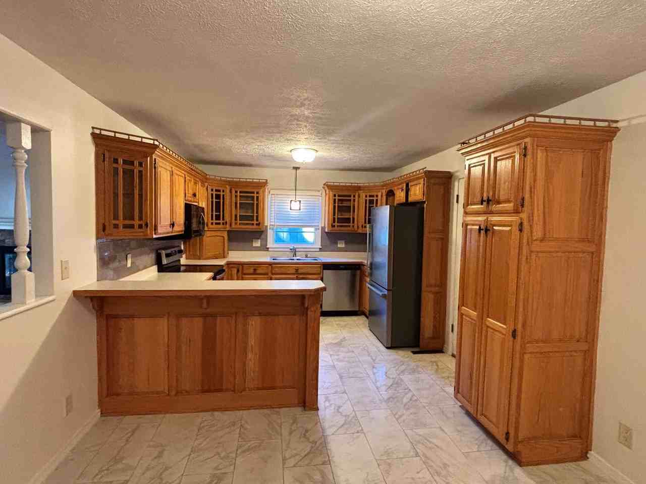 1548 E Crestview St - Photo 2 of 21