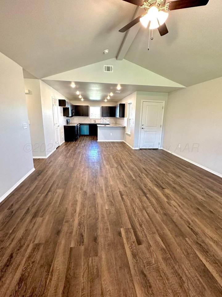 4403 Sunset St - Photo 2 of 19