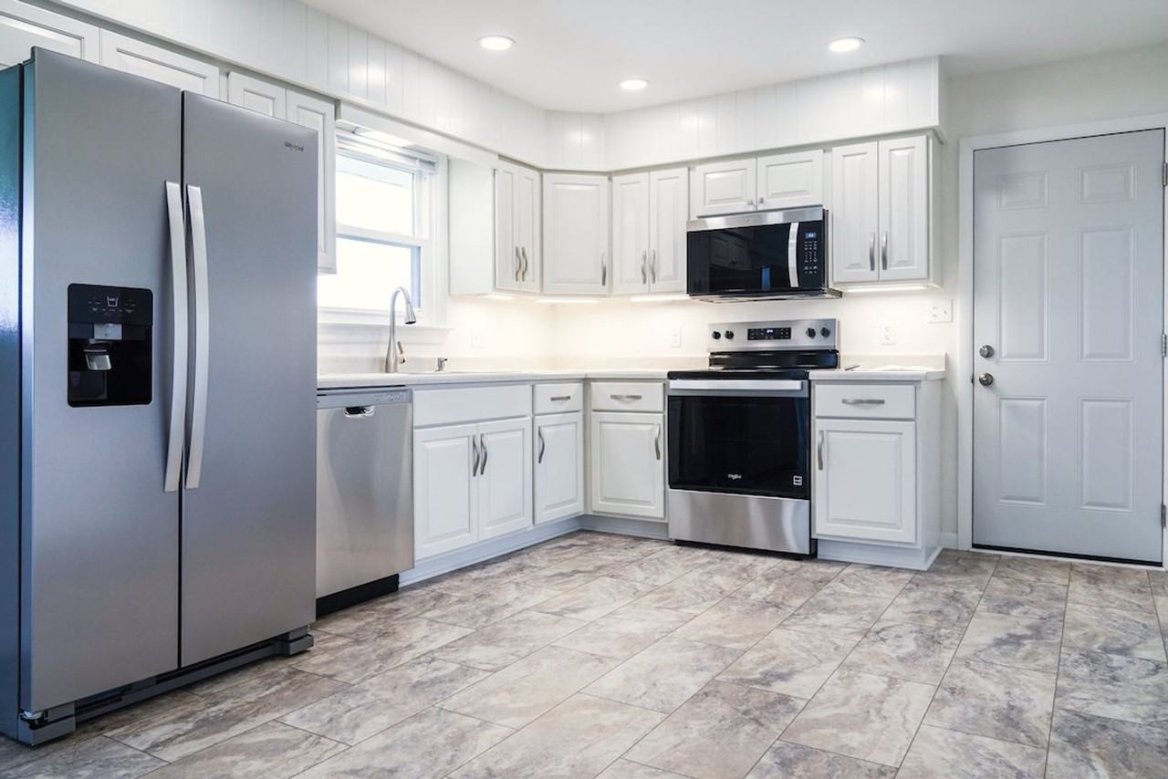 3920 Park Ave W - Photo 5 of 13